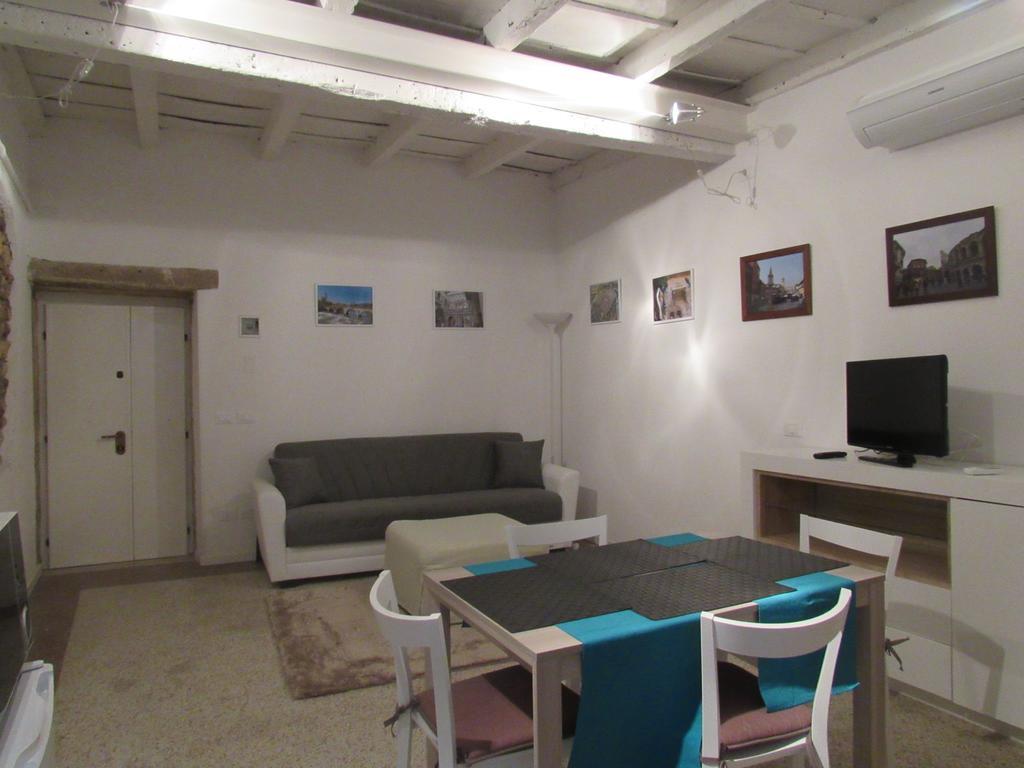 San Nazaro 55 Apartment Verona Luaran gambar